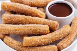 طرز تهیه چوروس خوشمزه و خانگی به روش اسپانیایی