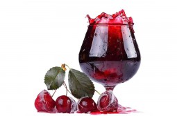 طرز-تهیه-شربت-آلبالو-خانگی