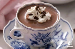 طرز-تهیه-شکلات-داغ-با-خامه-و-شیر
