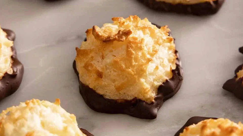 طرز تهیه شیرینی نارگیلی ماکارون ساده و فوری